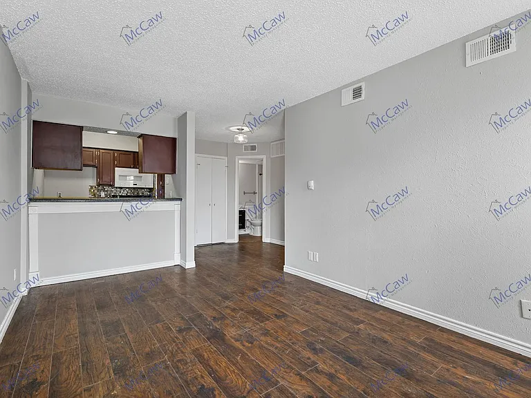 9520 Royal Ln #321 — Photo 4