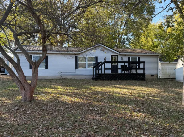 707 S Logan St, Cayuga, IN 47928