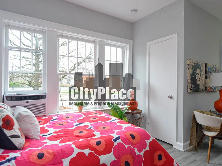 5345 E Washington St #14 — Photo 6