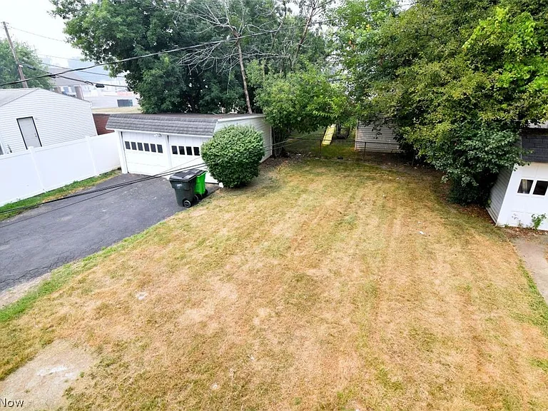 1408 Winston Rd — Photo 28