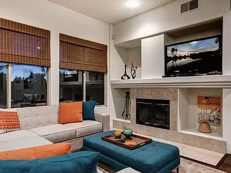 129 E Kavenish Dr — Photo 22