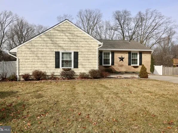 33 Pembrook Dr, Turnersville, NJ 08012