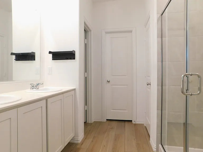 3500 Kingsview Dr — Photo 15