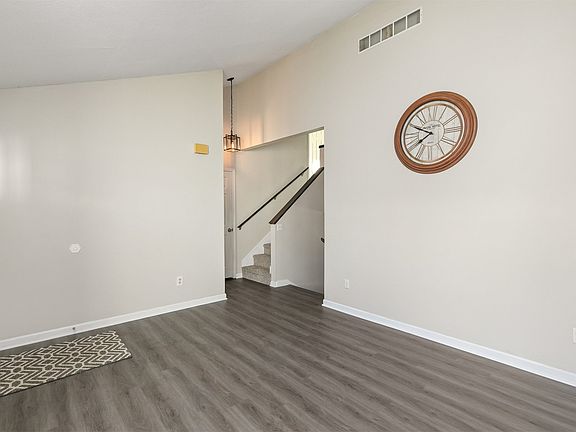 4th image of 8016 N Walnut Creek Dr