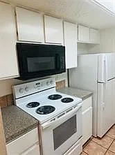 2401 Leon St #307 — Photo 5