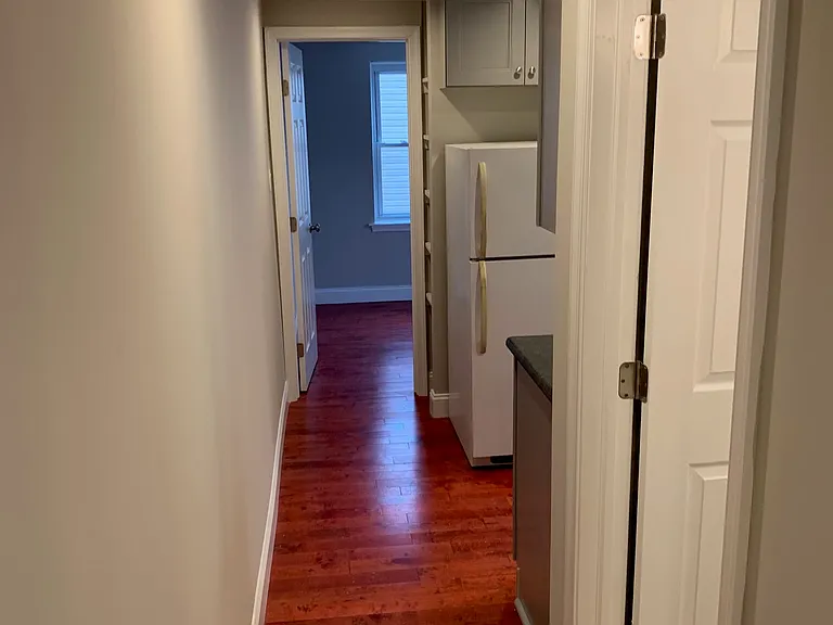638 Catharine St #3 — Photo 17