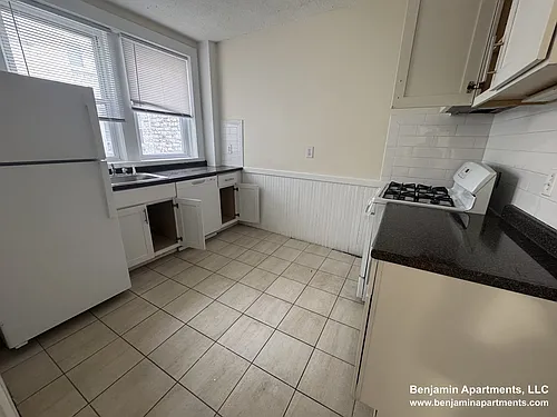 520 Cambridge St #1 Photo 1