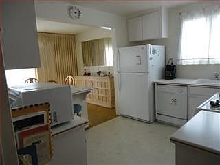 3rd image of 27 Margate St