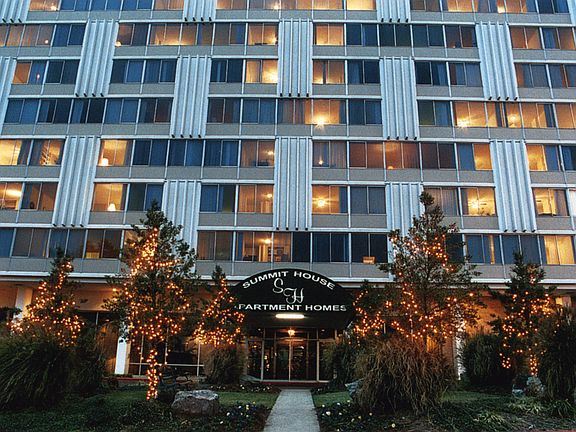 5th image of 400 N University Ave APT 1111