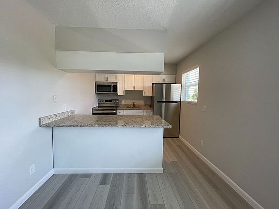 5th image of 661 Hernando St #7
