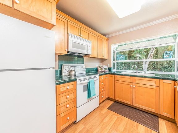 4th image of 643 Glenburry Way