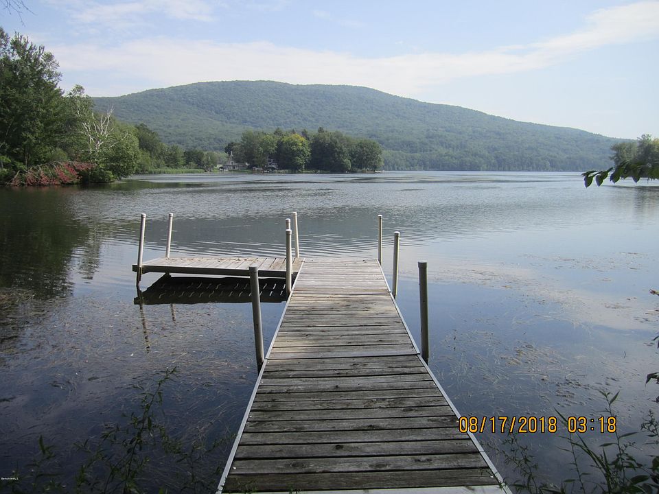 2nd image of 63 Horns Beach Rd
