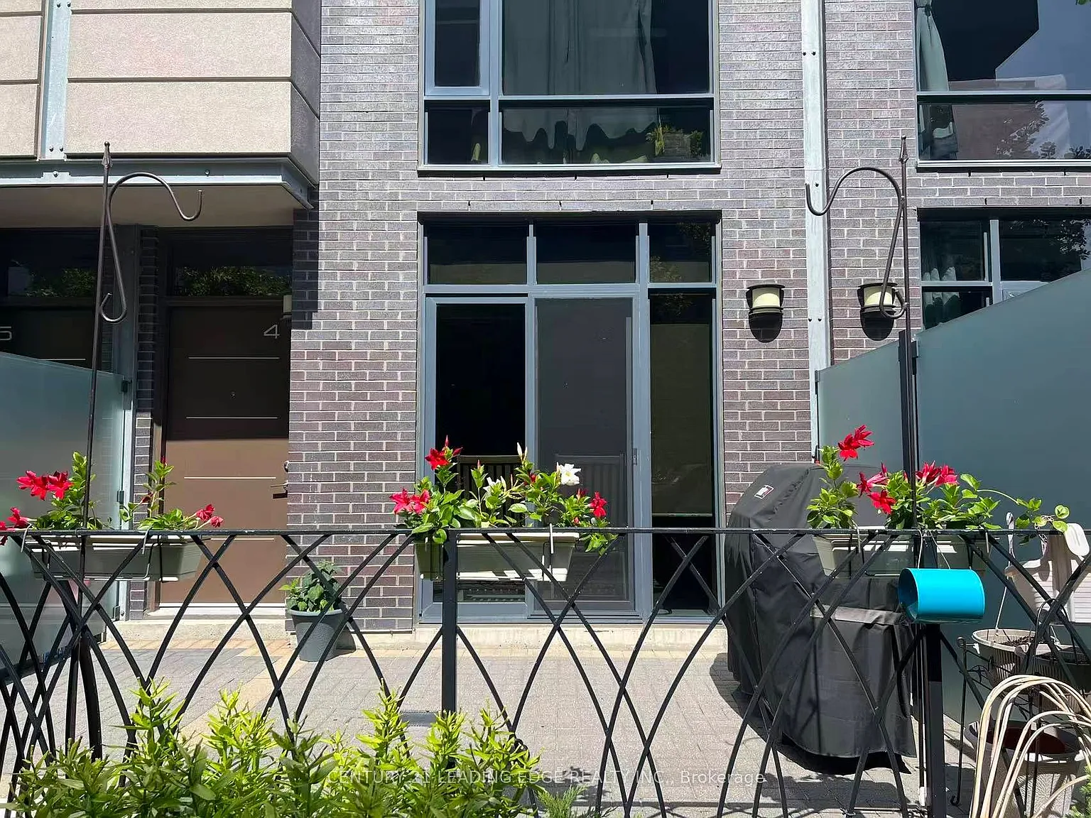 4 bed, $3,600 — Photo 2