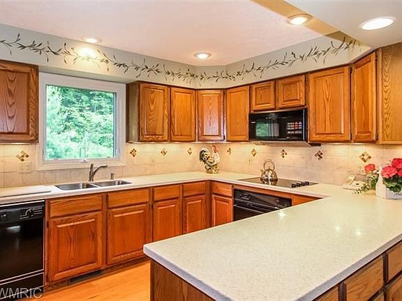 3rd image of 2018 N Cross Creek Ct SE