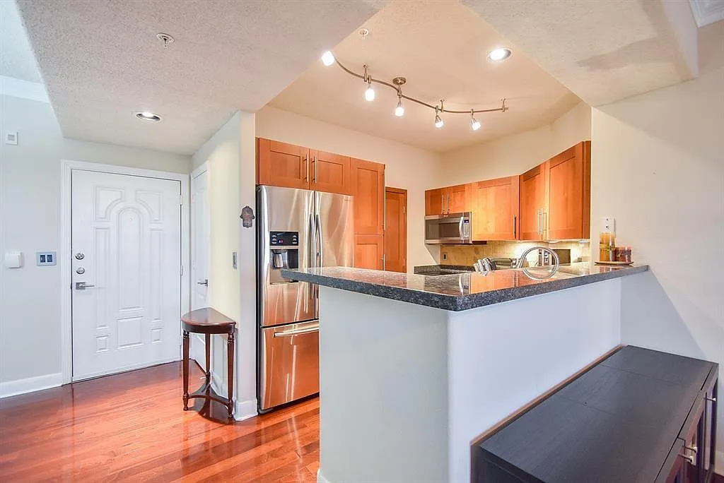 2 bed, 2.0 bath, 1107 sqft, $2,750 — Photo 4