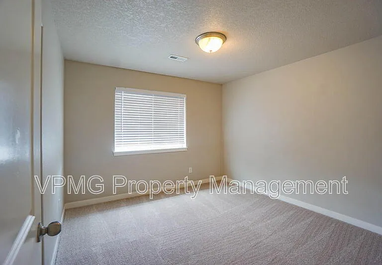 6117 NE 105th Ave — Photo 25