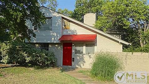 2nd image of 810 S Storey St