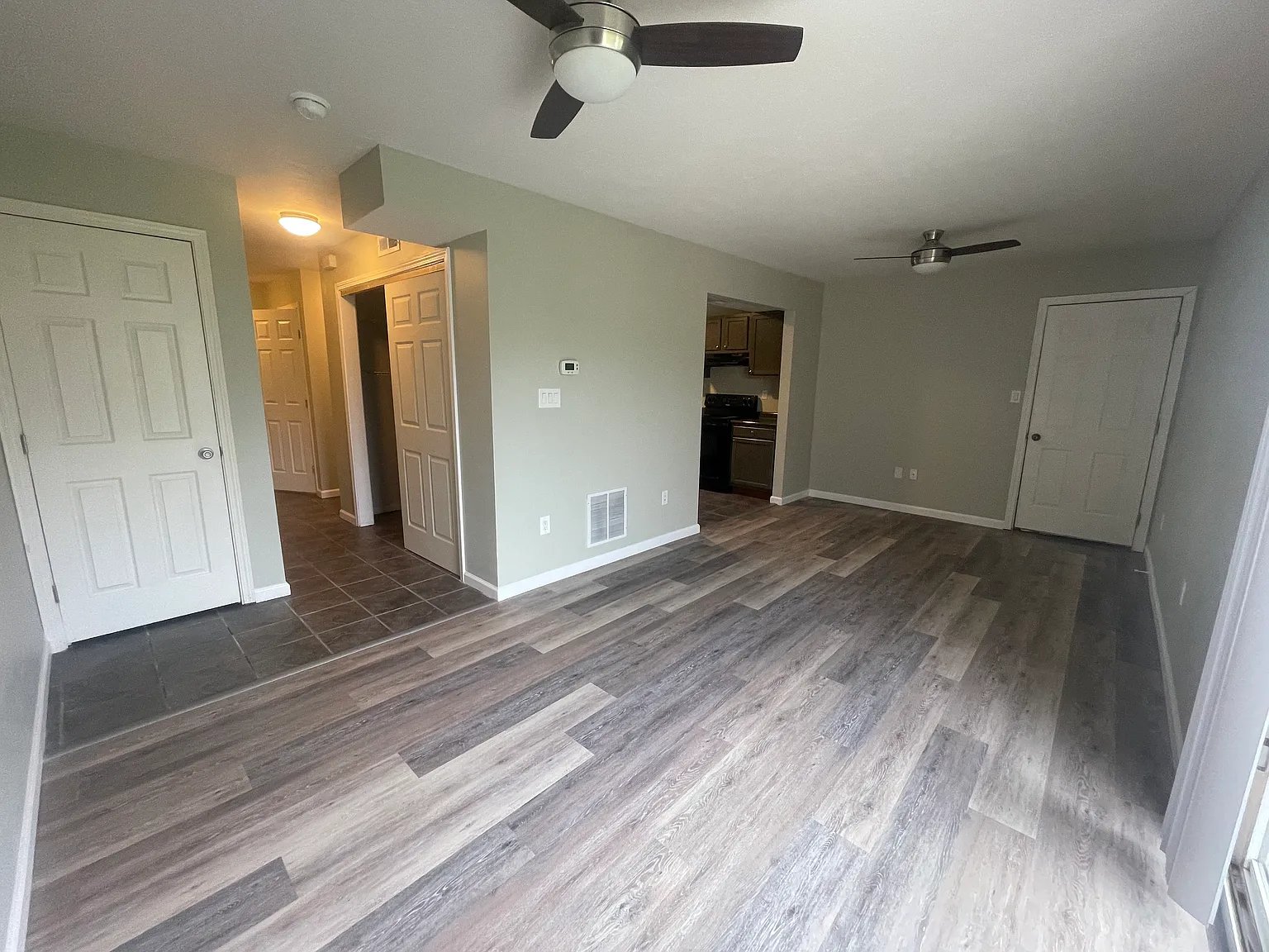 215 Barley Cir — Photo 2