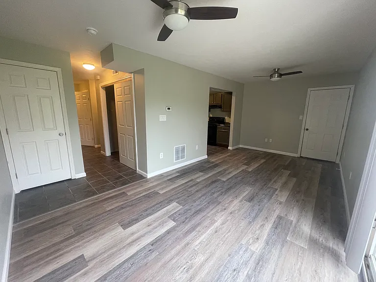 215 Barley Cir #2 — Photo 2