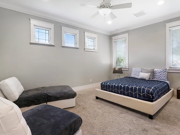 445 Palm River Blvd — Photo 48