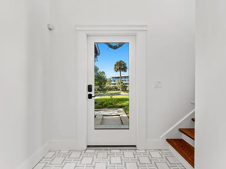 143 Caledonia Dr — Photo 46