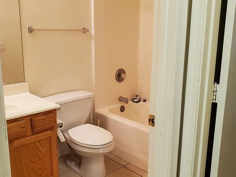 2514 S 110th Dr — Photo 18