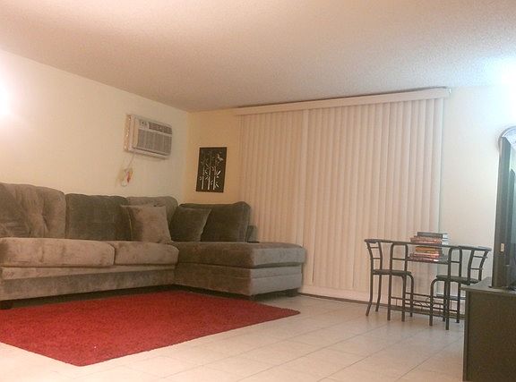 3rd image of 9979 Linda Ln