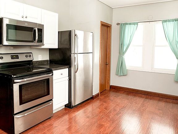 4th image of 45 Glen St NW