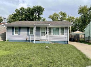 414 Capri St, Pekin, IL 61554
