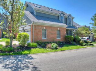 135 Summer Ln, Crestview Hills, KY 41017