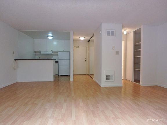 2nd image of 1135 Ellis St #C203