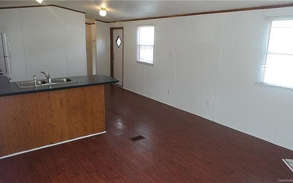 2nd image of 122 Goddard Ln