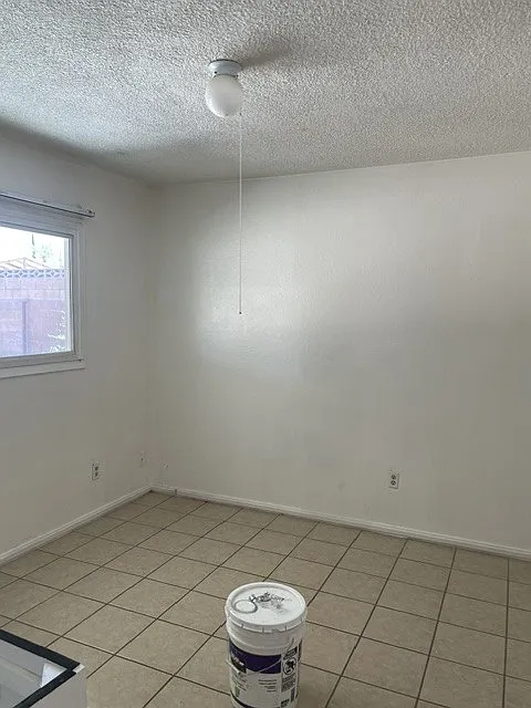 3 bed, 1.5 bath, 945 sqft, $2,500 — Photo 1
