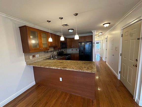 4th image of 90 Columbia Ave #2