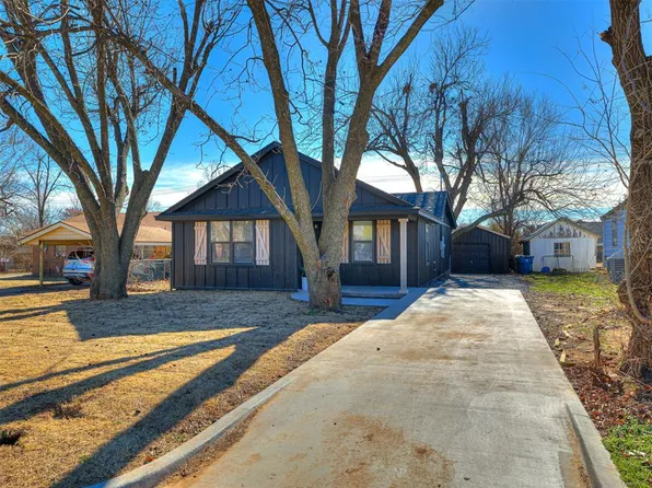 1909 W Louisiana Ave, Chickasha, OK 73018