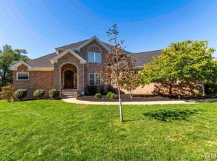 15338 Schoettler Estates Dr, Chesterfield, MO 63017