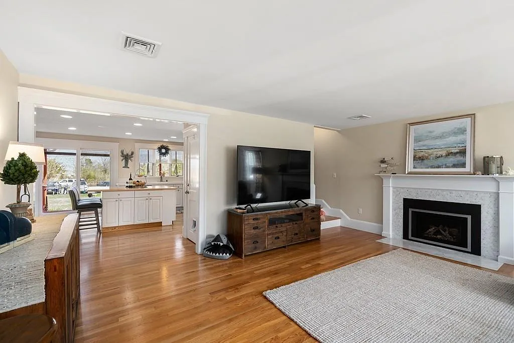 1 bed, 1350 sqft, $3,000 — Photo 4