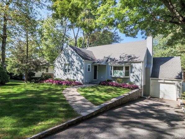 112 Thornbury Rd E