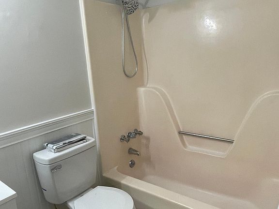 5th image of 15294 Northwood Hills Dr #B