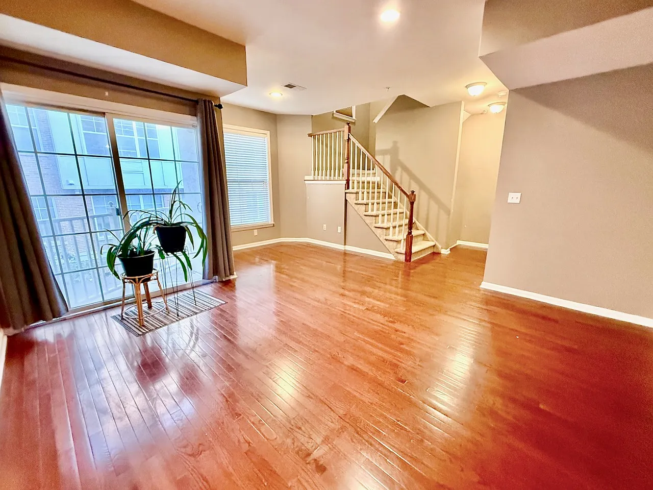 2 bed, 2.5 bath, 1580 sqft, $3,200 — Photo 4