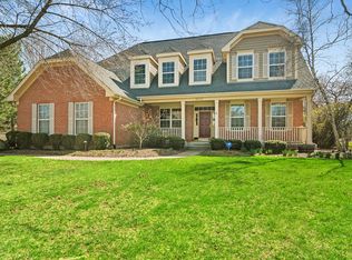 8132 Danneil Cir, Long Grove, IL