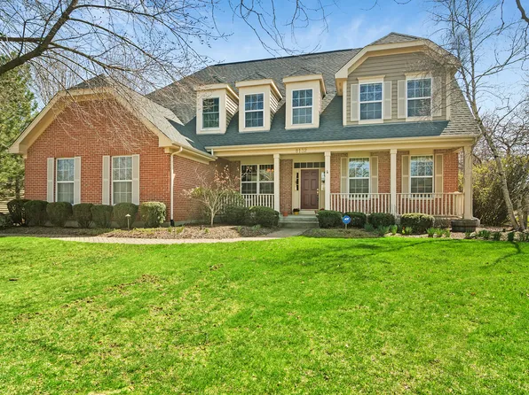 8132 Danneil Cir, Long Grove, IL 60047