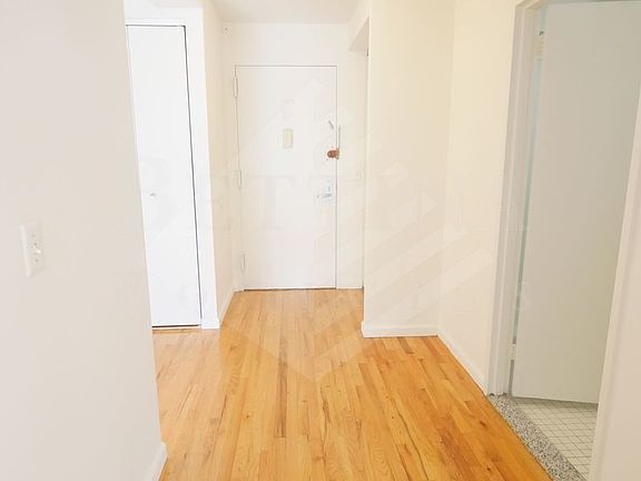 5th image of 225 E 85th St APT 807