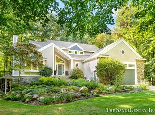 18565 W Spring Lake Rd, Spring Lake, MI 49456