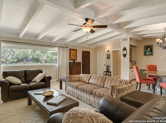 5th image of 206 Carolwood Dr