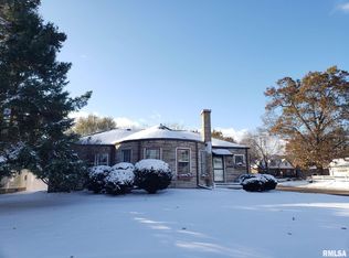 1230 N 3rd St, Clinton, IA 52732