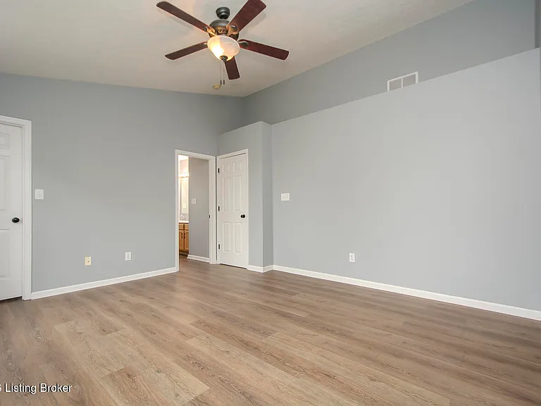6702 Shallow Rock Dr — Photo 36