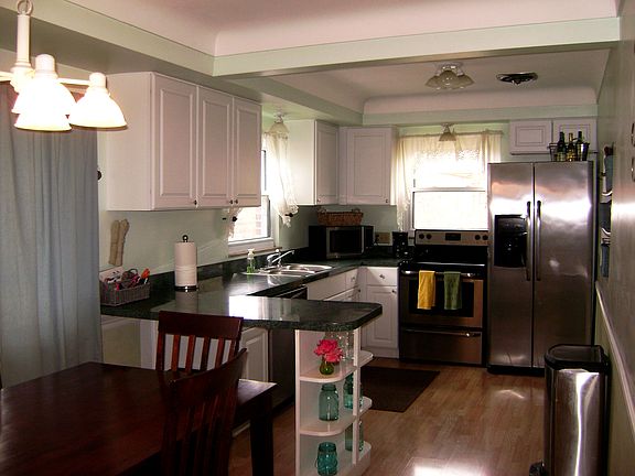 Kitchen - Appliances Incl