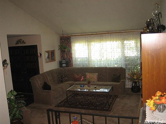 3rd image of 9426 Pueblo Ct