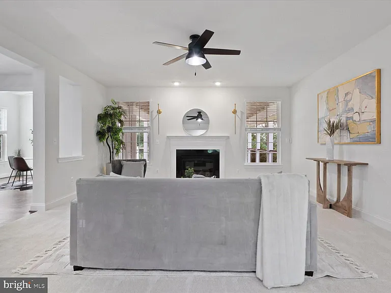 41595 Revival Dr — Photo 13